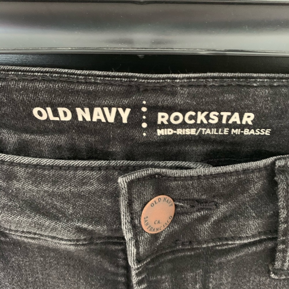 old navy rockstar jeans - Picture 3 of 4